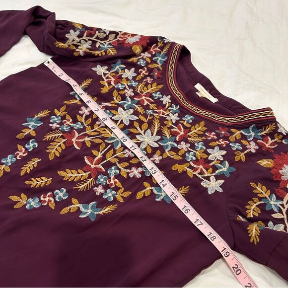 Skies are Blue Women's Purple Crewneck Bell Sleeves Floral Embroidered Top S - Picture 11 of 12